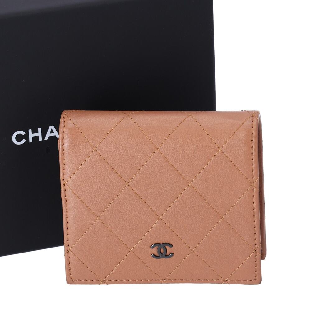 CHANEL Matelasse Bifold Wallet Light Brown Leather - Picture 1 of 6